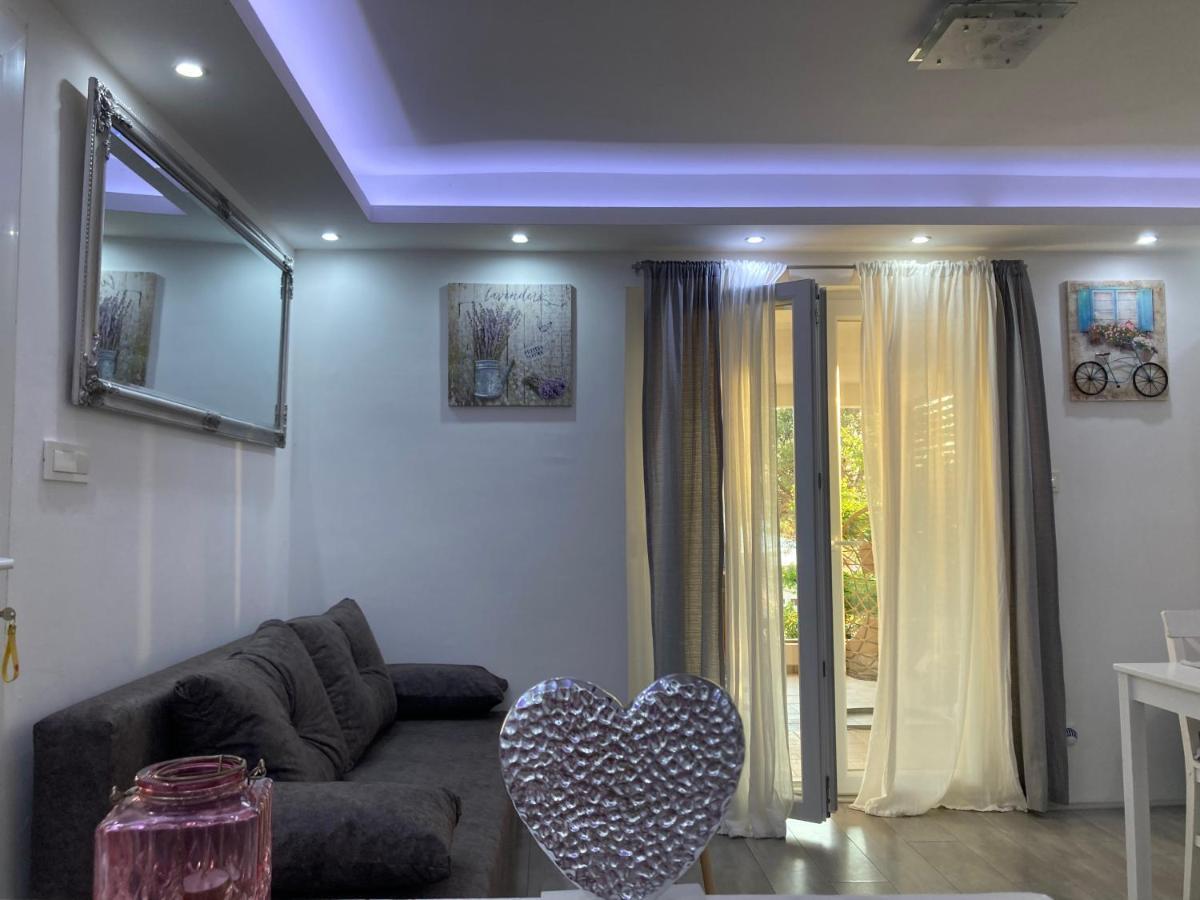 Luxury Nr Apartment *