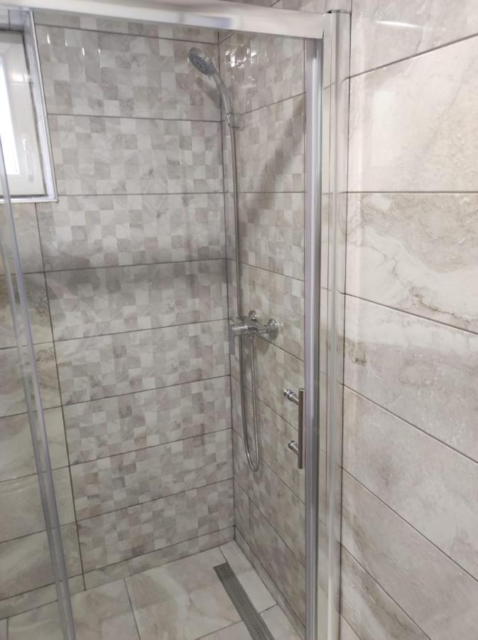 Luxury Nr *